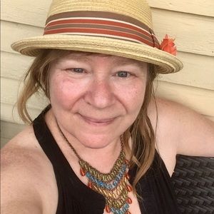 Meet your Posher, Paula